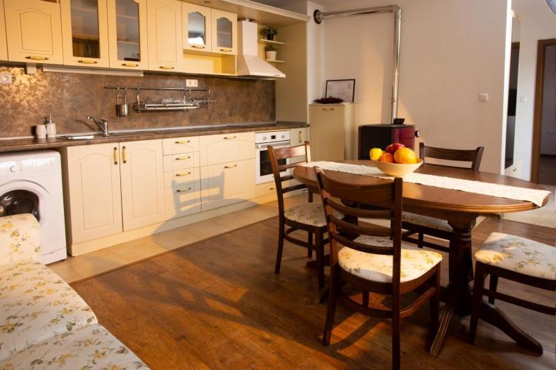 Guest House Arima Sushina ภายนอก รูปภาพ