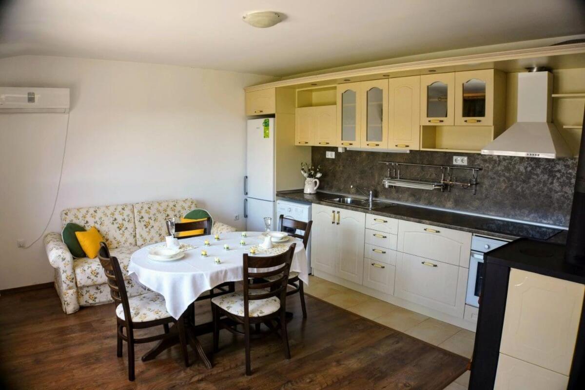 Guest House Arima Sushina ภายนอก รูปภาพ